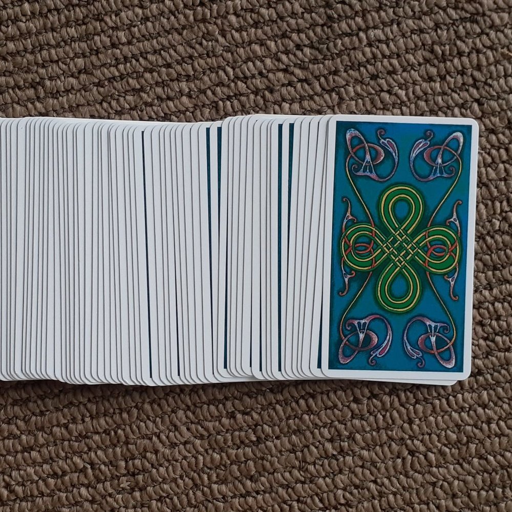 SOLD!!! The Essential Tarot A 78 Card-Deck - Picture 4 of 9